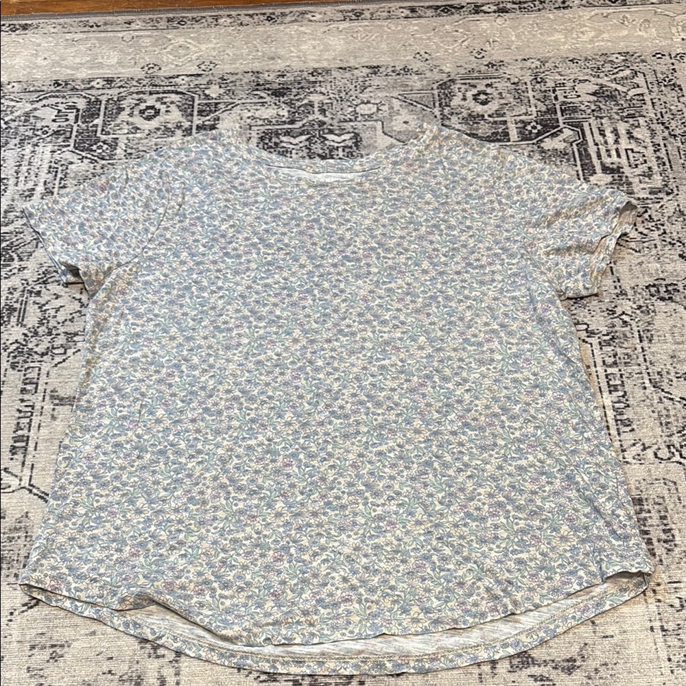 Old Navy Everywear Floral Medium Tshirt